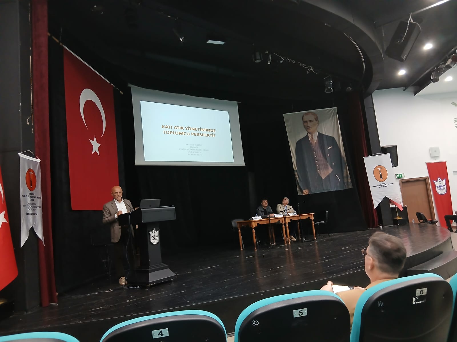 "KENT JEOLOJİSİ: İZMİR KENT SORUNLARI VE ÇÖZÜM ÖNERİLERİ KOLOKYUMU"NA KONUŞMACI OLARAK KATILDIK.