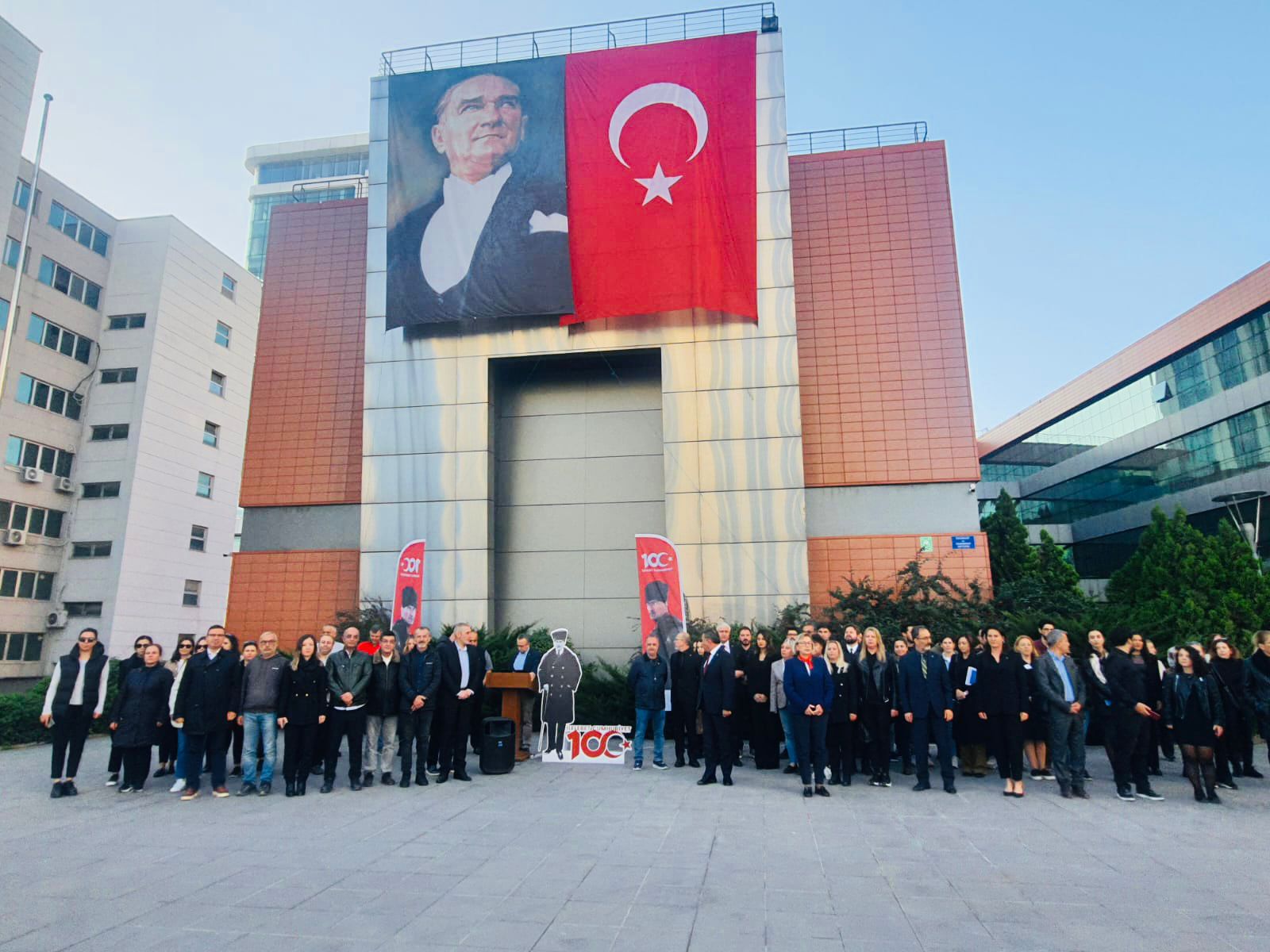 ULU ÖNDERİMİZ GAZİ MUSTAFA KEMAL ATATÜRK'Ü SAYGI VE ÖZLEM İLE ANDIK