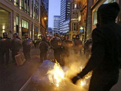 G-20 ZİRVESİ PROTESTOLARLA BAŞLADI 