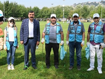 ``DÜNYA TEMİZLİK GÜNÜ`` ETKİNLİĞİNE KATILDIK